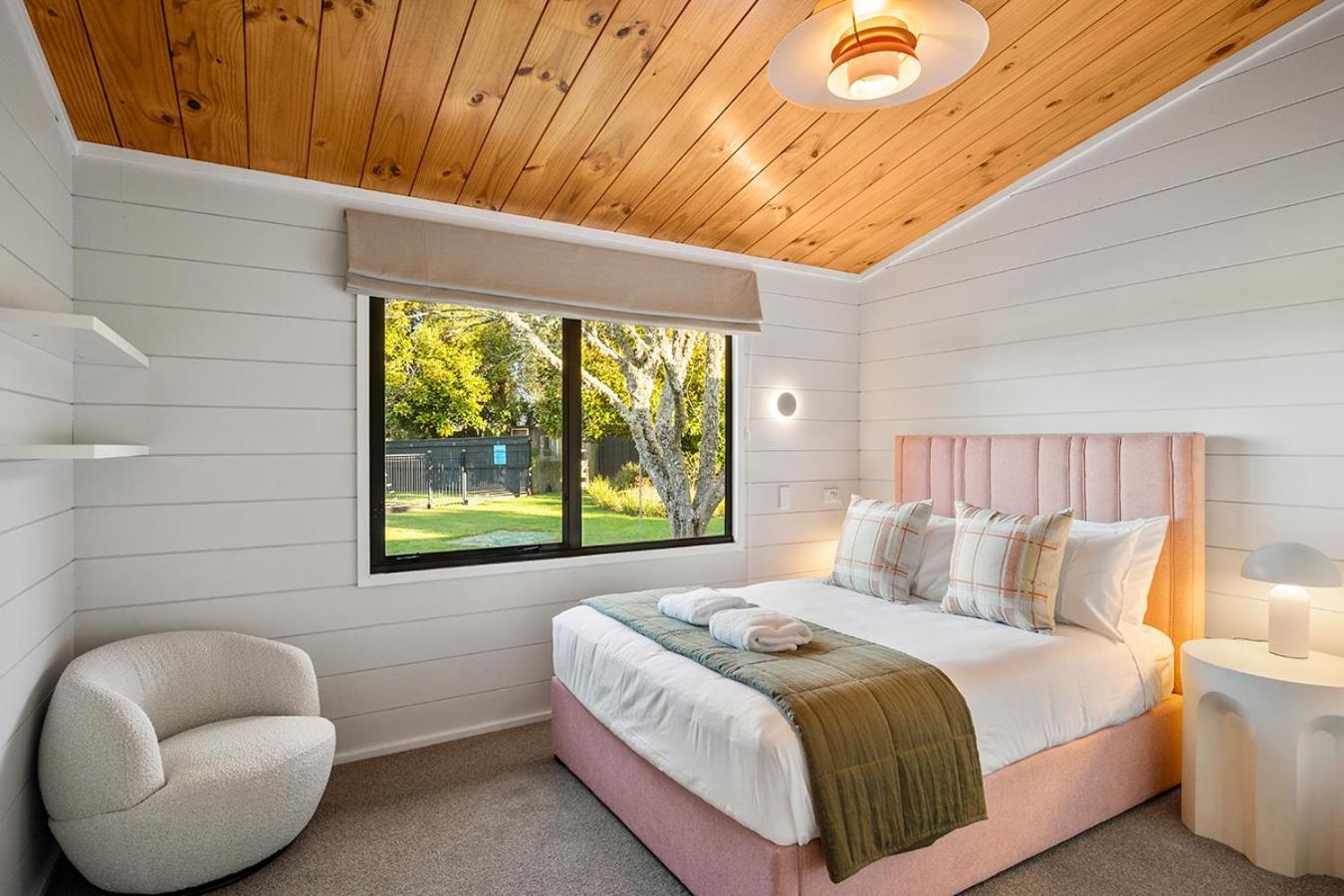 Mountviews Lodge Таупо Экстерьер фото
