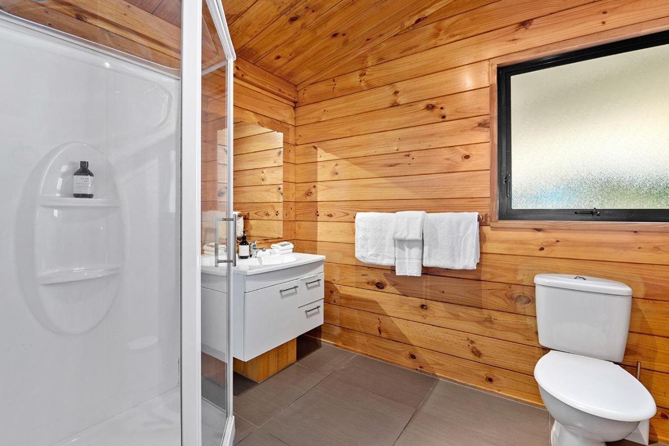 Mountviews Lodge Таупо Экстерьер фото